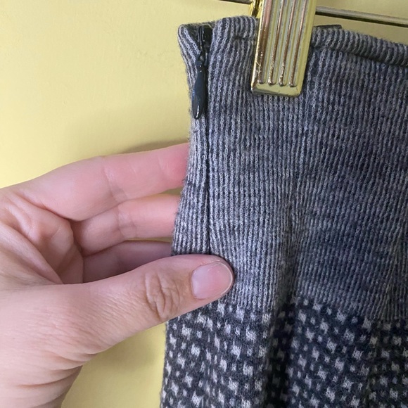 Riani Couture 100% Wool Designer Pencil Skirt Grey Patterned Size 4 - Picture 9 of 10